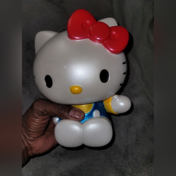 Hello Kitty Coin Bank P5 - Picture 2 of 5